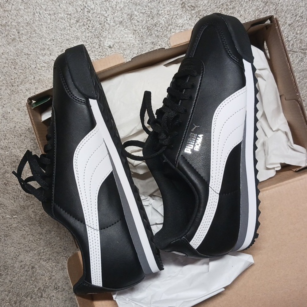 NIOB Puma Roma Junior B/W/Silver 5.5C